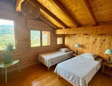 Standard Double Room with Shared Bathroom