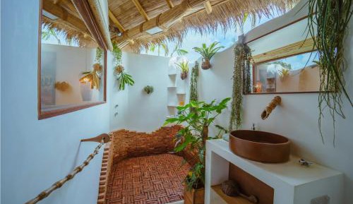 Villa - Beach Front