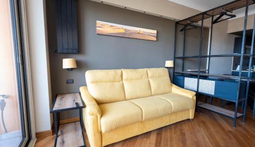 One-Bedroom Deluxe Apartment