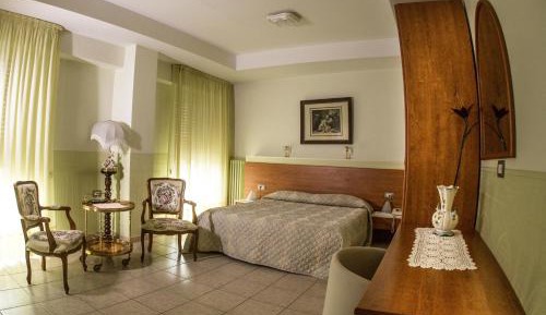 Large Double Room