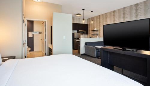 King Studio with Sofa Bed