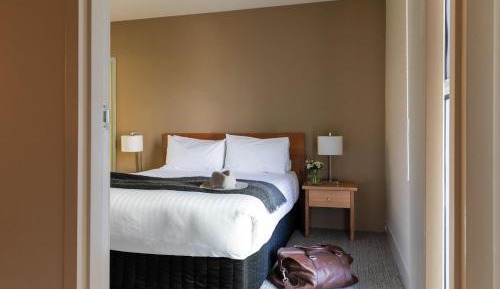 One-Bedroom Apartment with Free High Speed WiFi