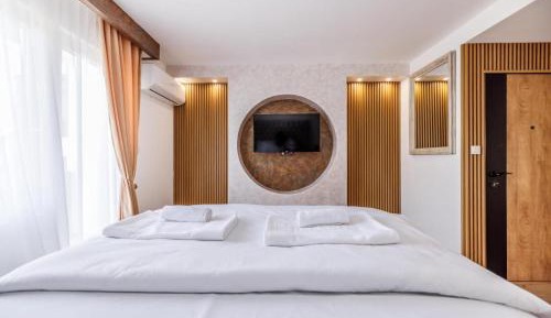 Deluxe Double or Twin Room with Balcony