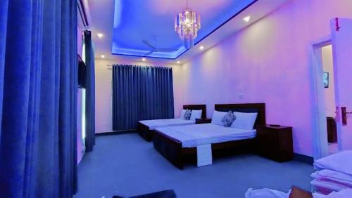 Deluxe Family Room