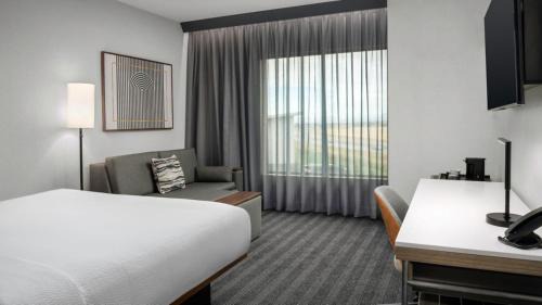 King Room with Non-Private Sofa Bed