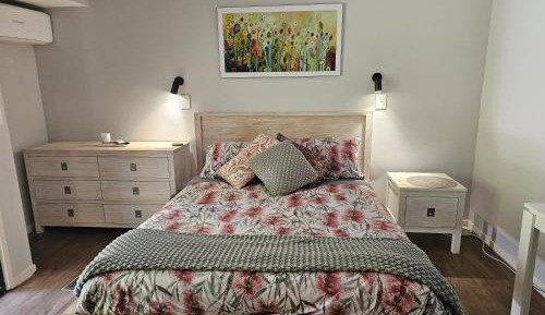 Queen Room with Garden View