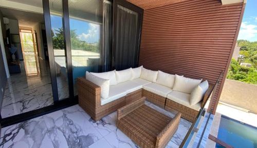 Apartment with Pool View 