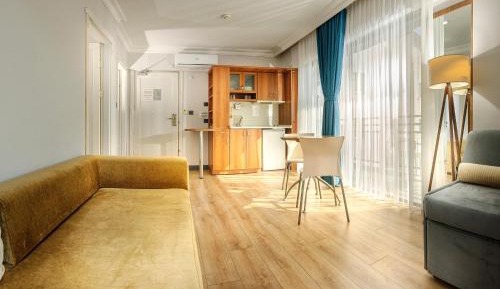 Quadruple Room with Balcony