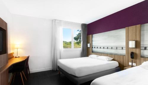 Triple Room with 1 Double Bed and 1 Single Bed