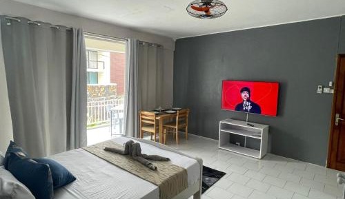 Deluxe Studio