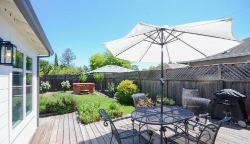 Two-Bedroom Holiday Home