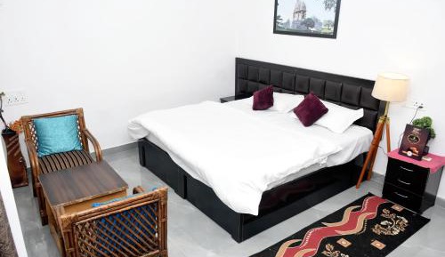 Double or Twin Room with Bathroom