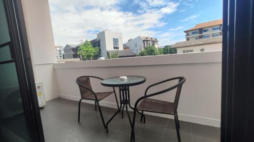 King Room with Garden View