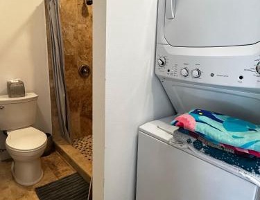 Quadruple Room with Private Bathroom