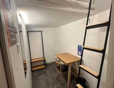 Single Room with Shared Shower and Toilet