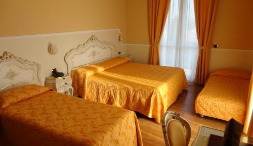 Classic Triple Room