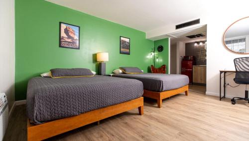 Deluxe Quadruple Room