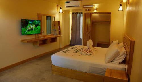 Deluxe Double or Twin Room with Balcony