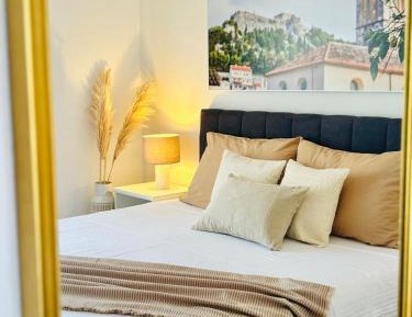 One-Bedroom Apartment with Sea View