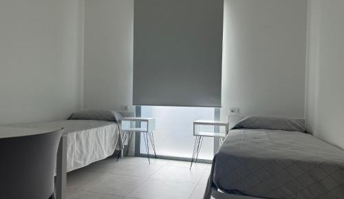 Standard Twin Room with Shared Bathroom