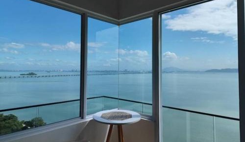 Four-Bedroom Platinum Apartment