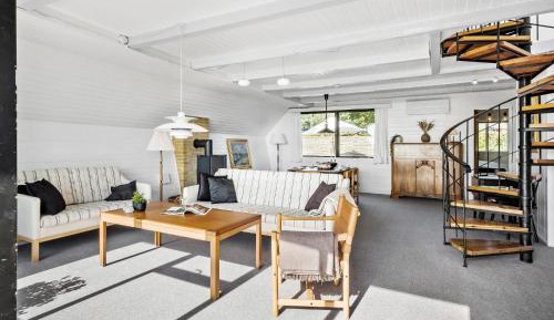 Three-Bedroom Holiday Home 