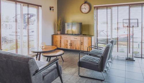 Three-Bedroom Holiday Home 