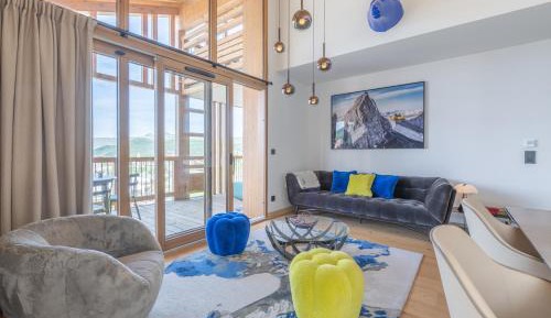 Three-Bedroom Premium Apartment with Resort View
