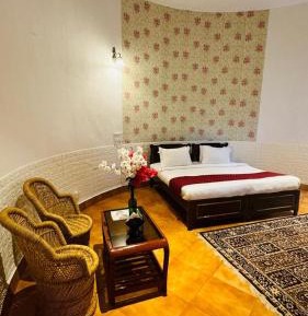 Double Room with Mountain View