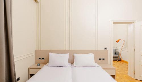 One-Bedroom Deluxe Apartment