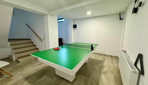 King Studio with Sofa Bed