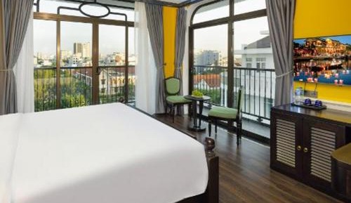 King Suite with Balcony