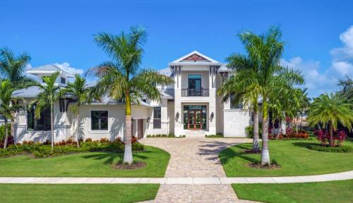 Five-Bedroom Holiday Home