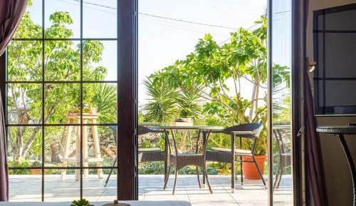 Triple Room with Garden View