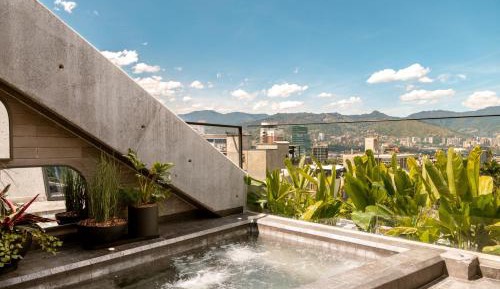 Two-Bedroom Deluxe Apartment