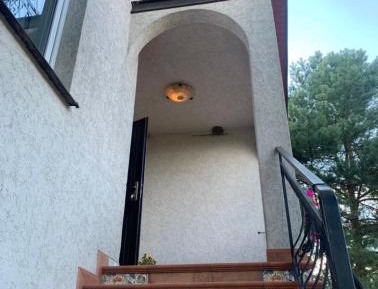 Three-Bedroom Apartment with Balcony