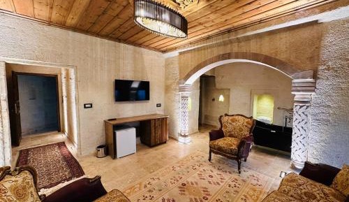 Deluxe King Suite