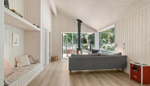 Three-Bedroom Holiday Home 