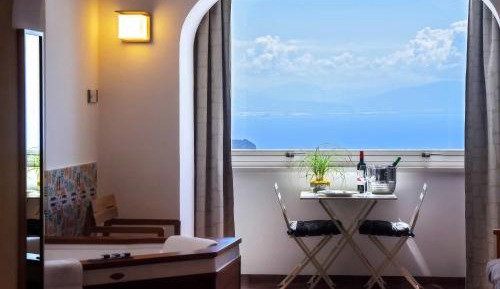 Suite with Sea View - Annex