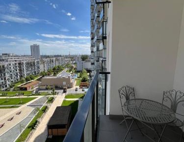 One-Bedroom Apartment with Balcony