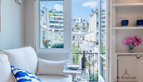 Studio with Balcony
