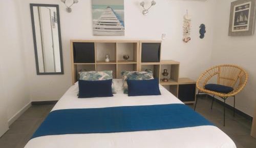 Studio with King Size Bed