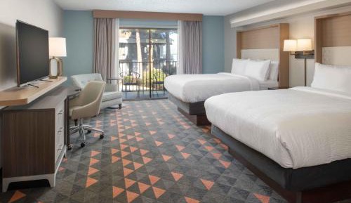 Premium Queen Room with Two Queen Beds and Courtyard View