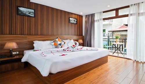 Suite with Balcony