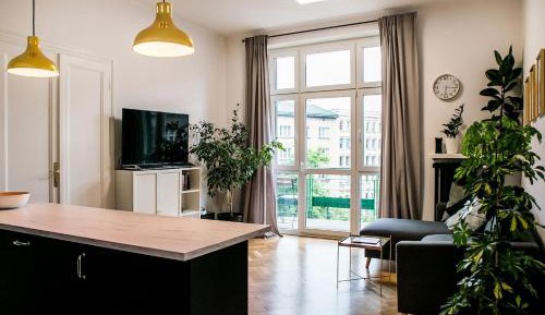 Superior One-Bedroom Apartment with Balcony