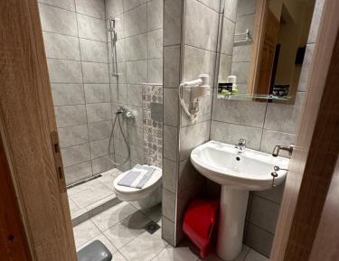 Basic Triple Room