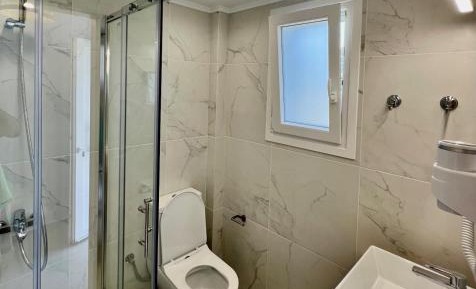 Deluxe One-Bedroom Apartment with Ocean View
