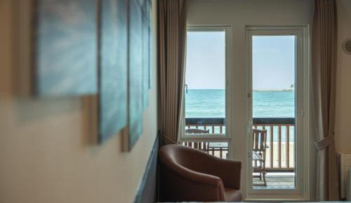 Standard Twin Room with Sea View