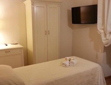 Deluxe Single Room