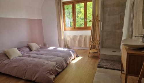 Double or Twin Room with Private Bathroom